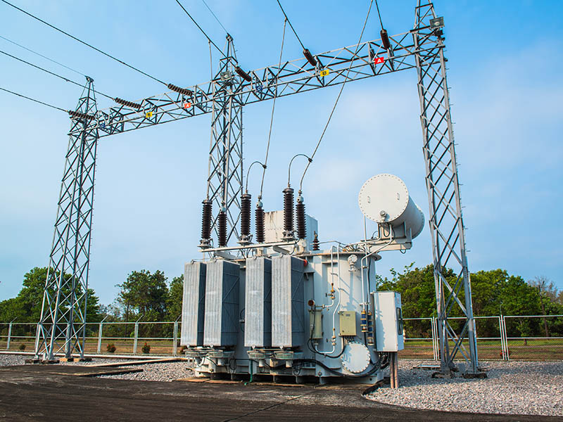 Mengapa menggunakan pengatur voltan?